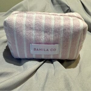 🎀 BANILA CO Terry Pouch NWOT lilac zip pink white stripes toiletries cosmetics